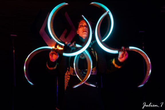 Spectacle de lumière Grand Est, Jonglerie LED, spectacle Luxembourg